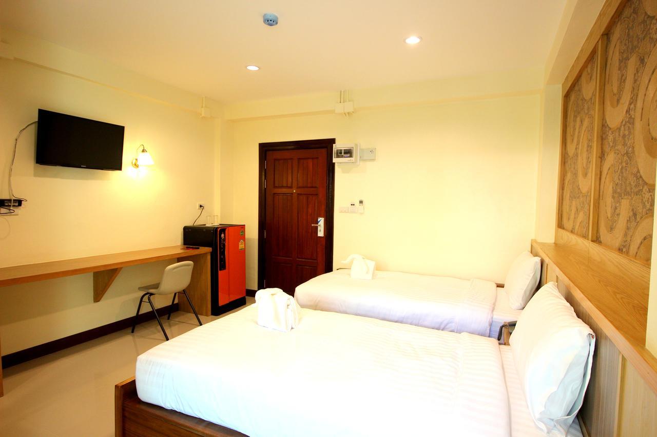 Monmuang Hotel Chiang Mai Bagian luar foto