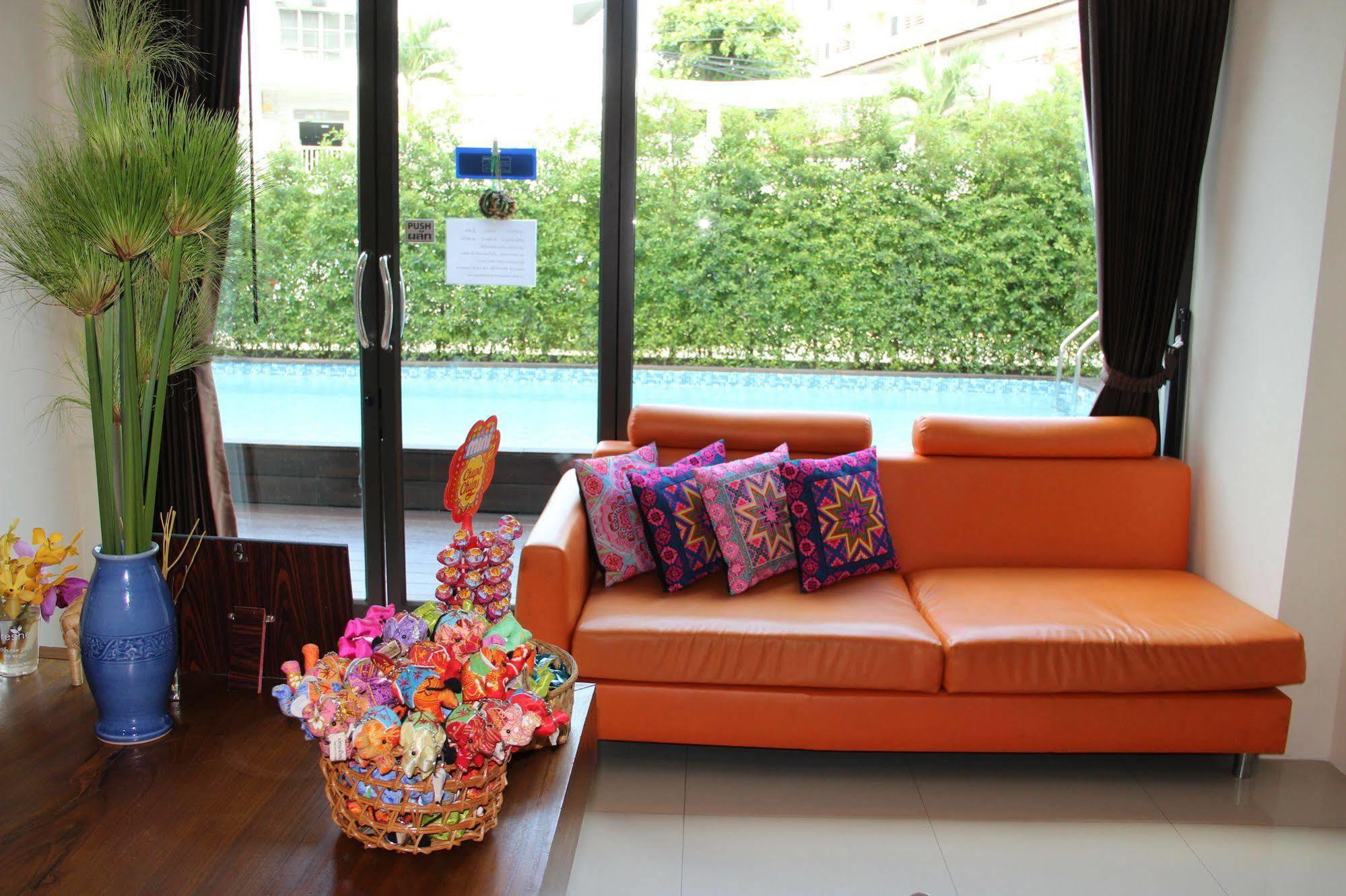 Monmuang Hotel Chiang Mai Bagian luar foto
