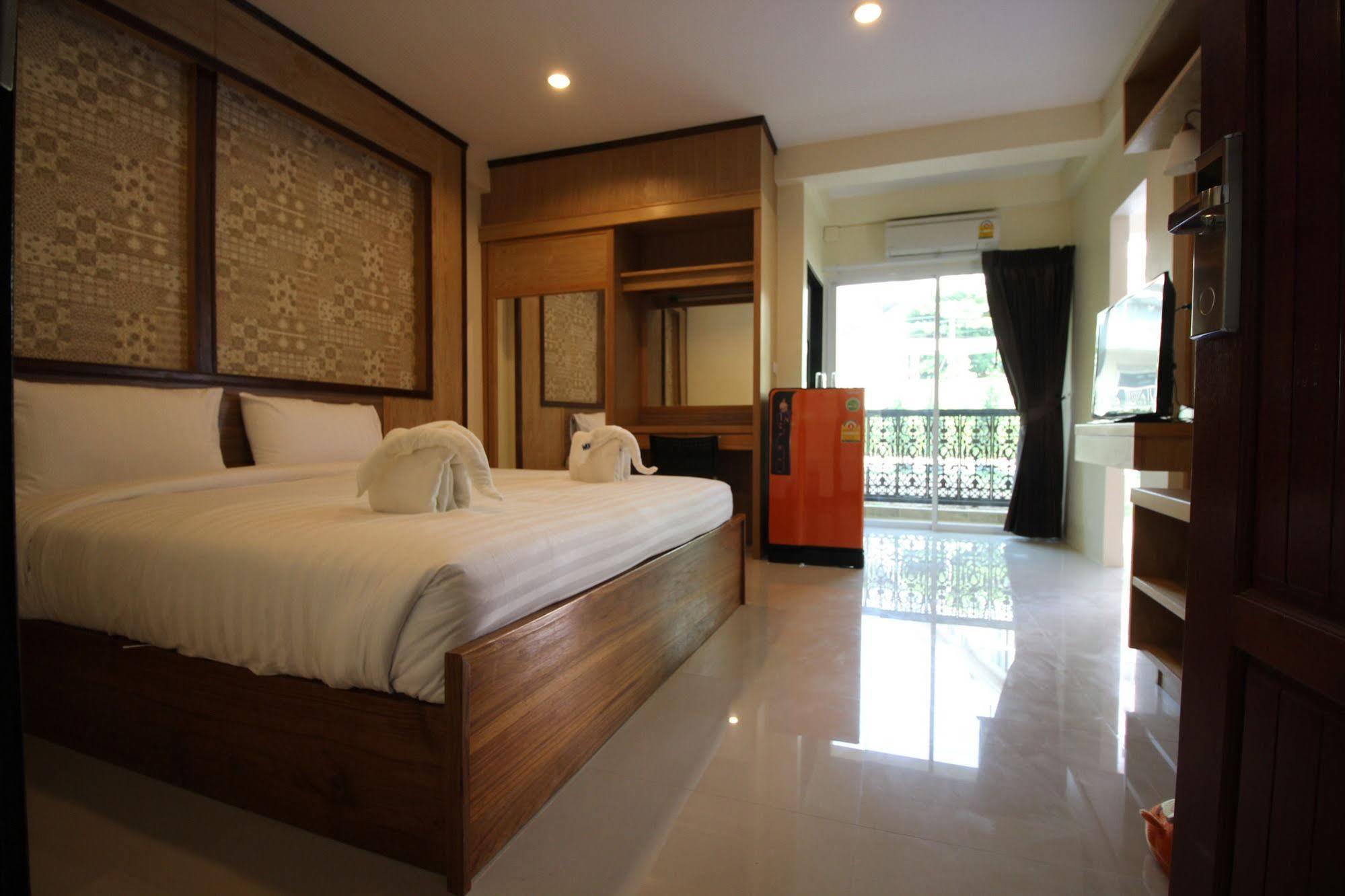 Monmuang Hotel Chiang Mai Bagian luar foto