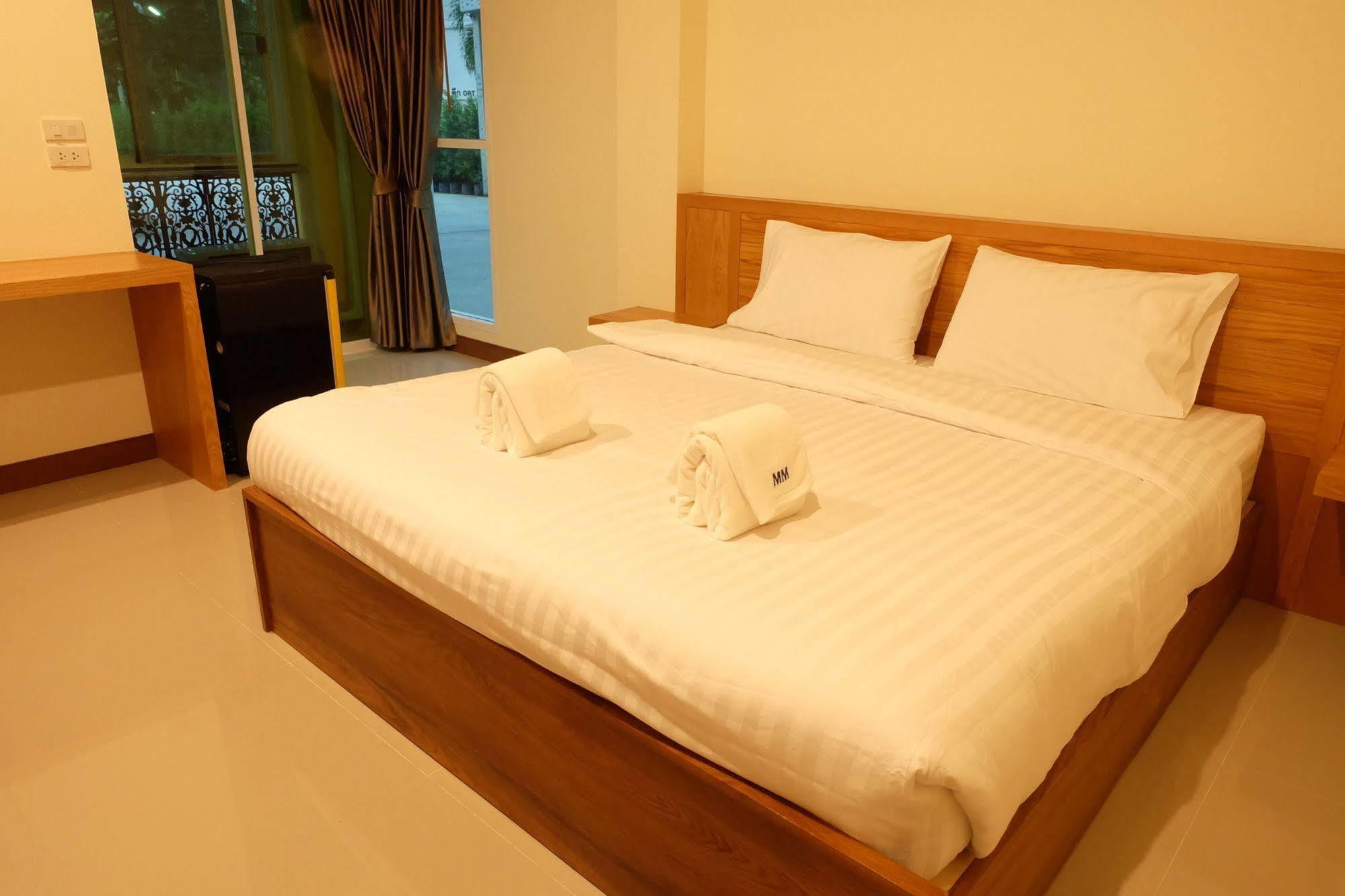 Monmuang Hotel Chiang Mai Bagian luar foto