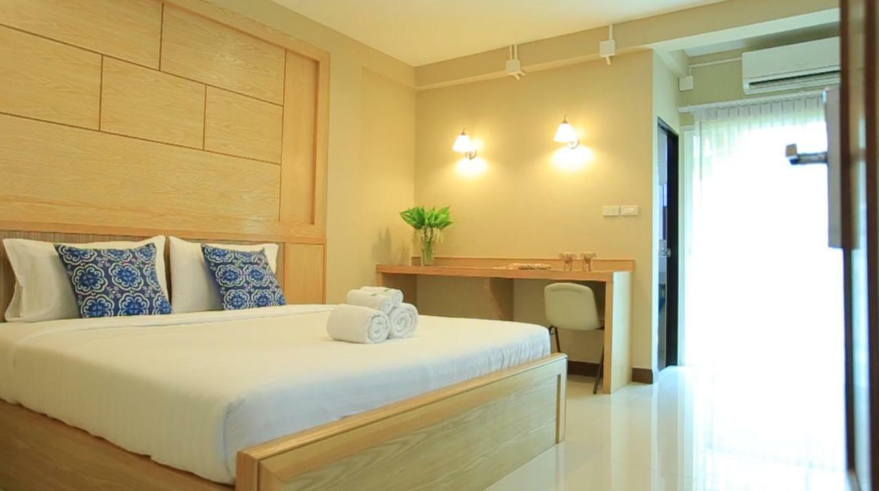 Monmuang Hotel Chiang Mai Bagian luar foto