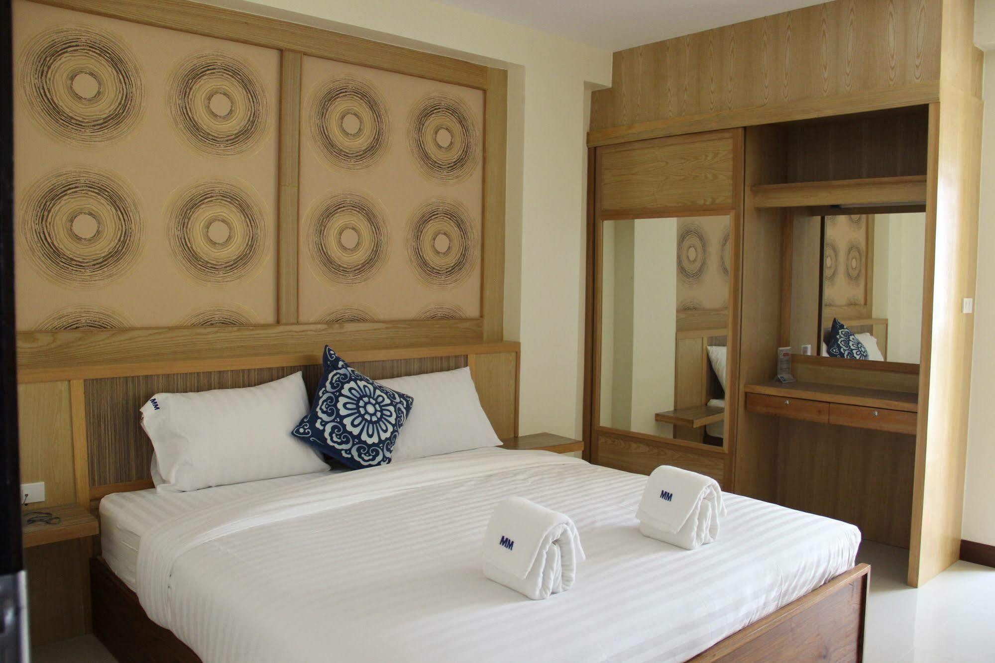 Monmuang Hotel Chiang Mai Bagian luar foto